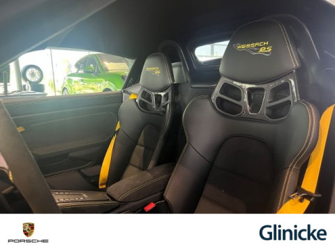 Porsche - 718 Spyder