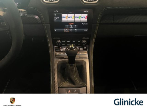 Porsche - 718 Spyder