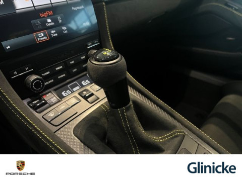 Porsche - 718 Spyder