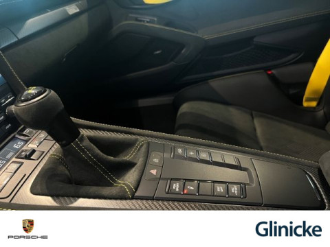 Porsche - 718 Spyder