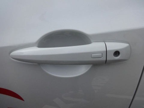 thumb-undefined