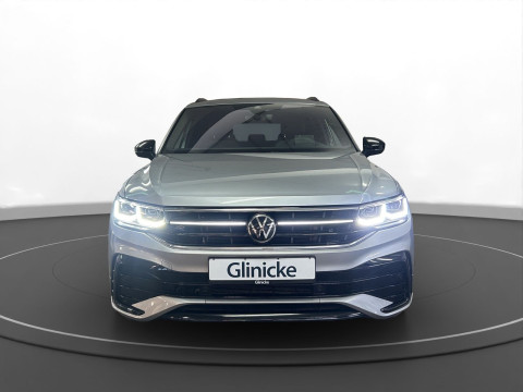 Volkswagen Tiguan Allspace - Tiguan Allspace 2.0 TDI R-line 4M AHK 7-Sitzer LM 20" Matrix
