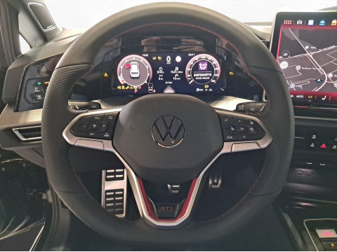 Volkswagen - Golf GTI