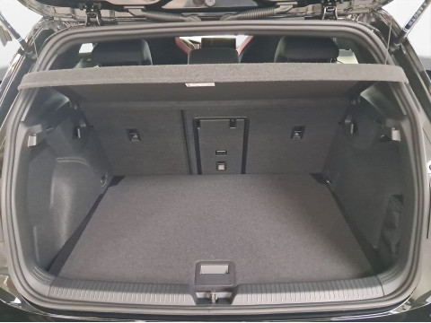 Volkswagen - Golf GTI