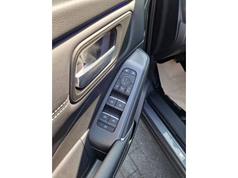 thumb-undefined