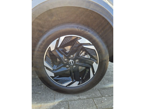 thumb-undefined