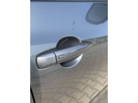 thumb-undefined