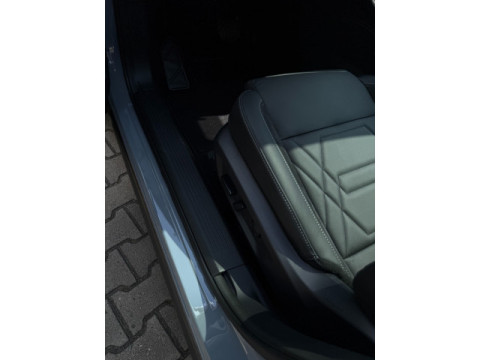 thumb-undefined