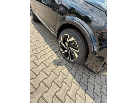 thumb-undefined