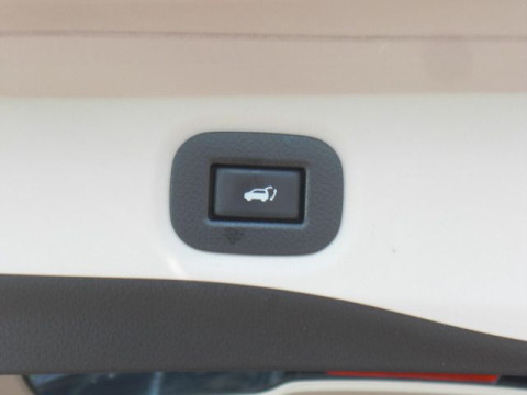 thumb-undefined