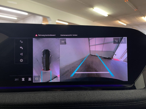 Audi - A6 Avant e-tron