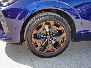 Fahrzeugbild eines Cupra Terramar in blau.