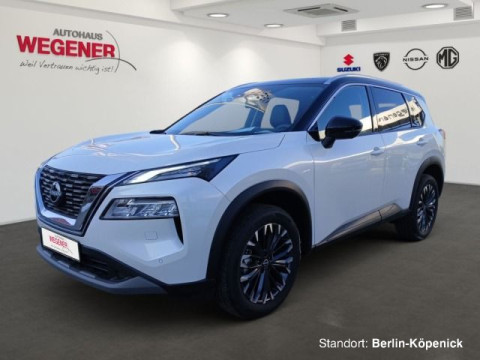 Automodell: X-Trail in der Farbe weiß