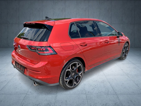 Volkswagen - Golf GTI