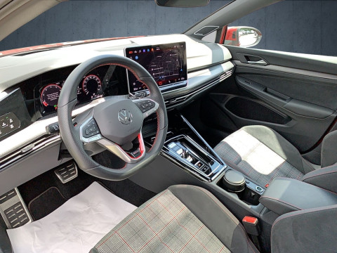 Volkswagen - Golf GTI