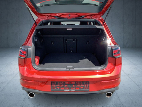 Volkswagen - Golf GTI