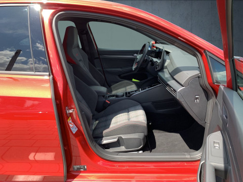 Volkswagen - Golf GTI