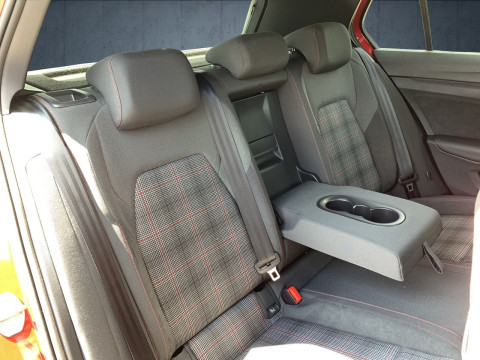 Volkswagen - Golf GTI