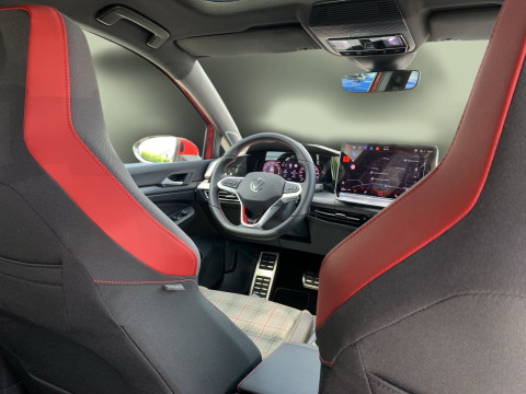 Volkswagen - Golf GTI