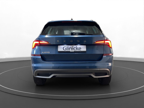 Škoda Kamiq - Kamiq 1.0 TSI Clever LED LM 17" PDC+RFK SmartLink Tempomat