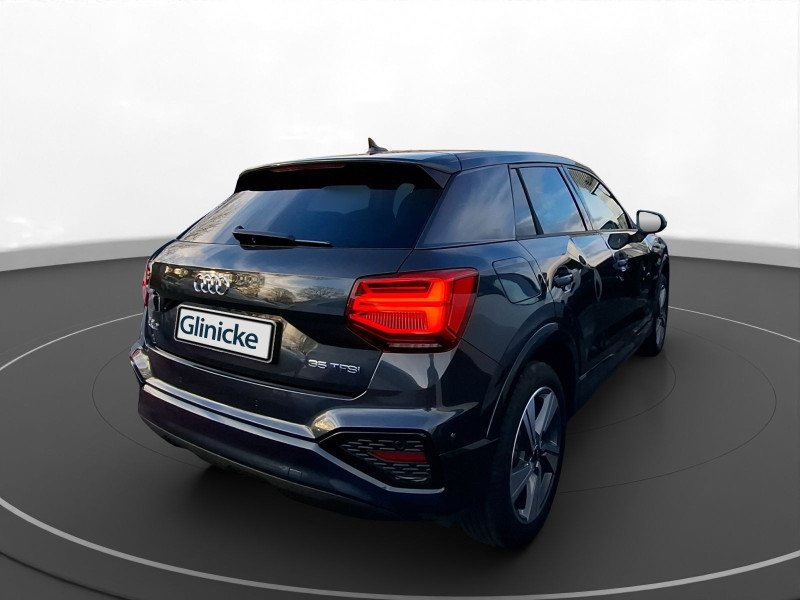 Audi - Q2