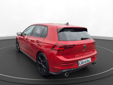 Volkswagen - Golf GTI