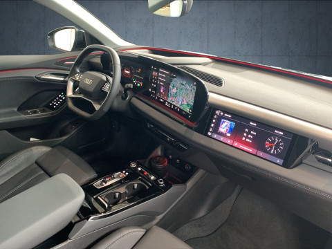 Audi - Q6 SUV e-tron