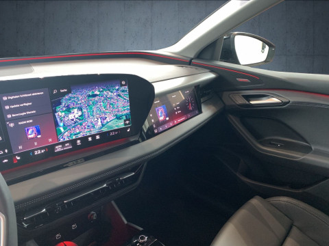 Audi - Q6 SUV e-tron