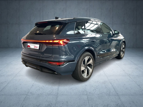 Audi - Q6 SUV e-tron