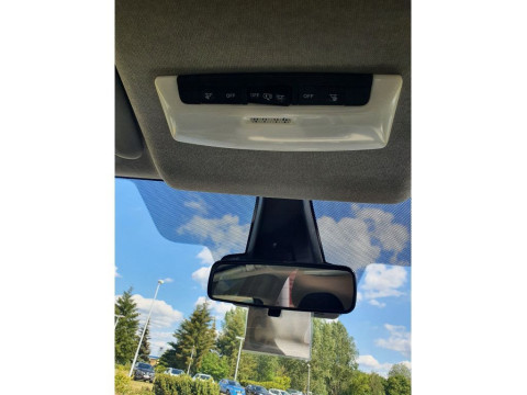 thumb-undefined
