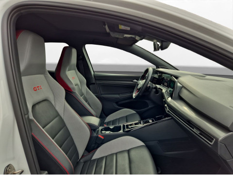 Volkswagen - Golf GTI