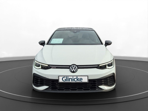 Volkswagen - Golf GTI