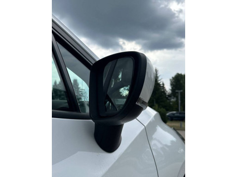 thumb-undefined