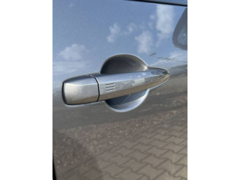thumb-undefined