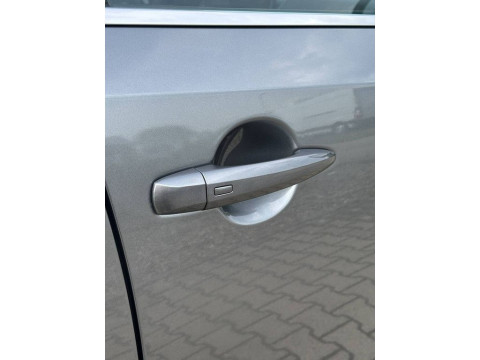 thumb-undefined