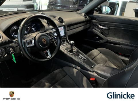 Porsche - 718 Spyder