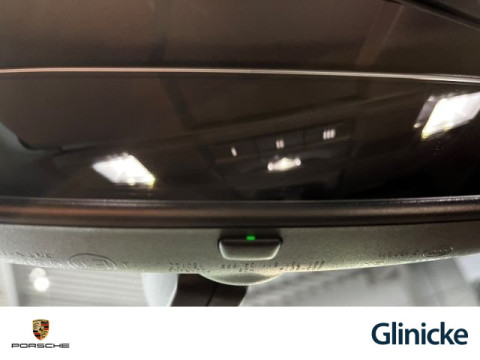 Porsche - 718 Spyder