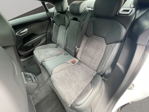 Audi - e-tron GT quattro