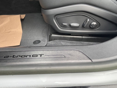 Audi - e-tron GT quattro