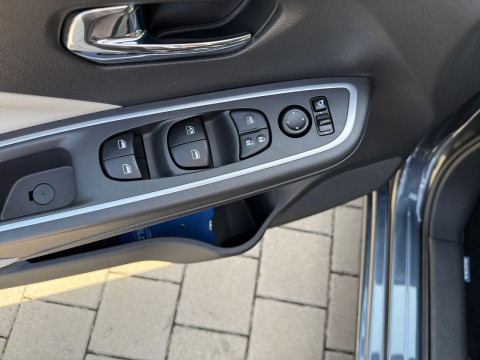 thumb-undefined