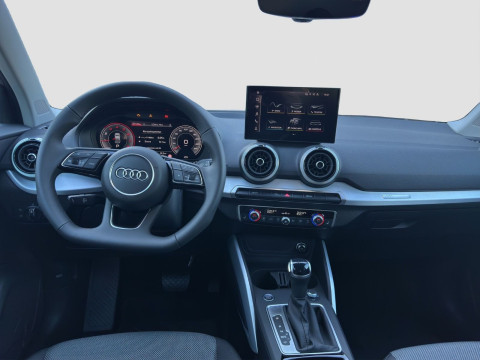 Audi - Q2