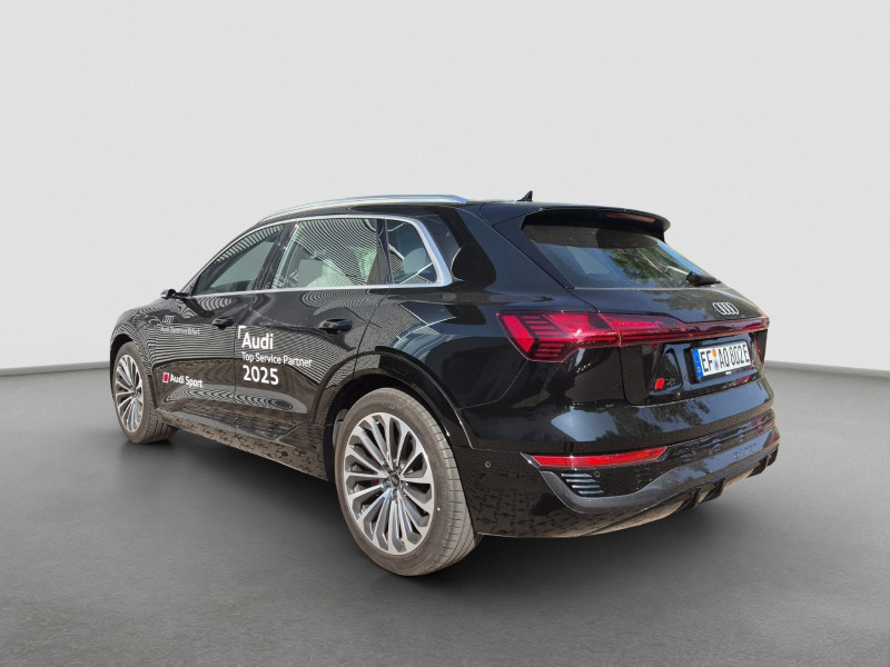 Audi - Q8 e-tron