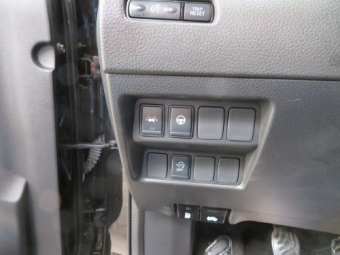thumb-undefined