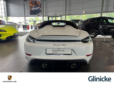 Porsche - 718 Spyder