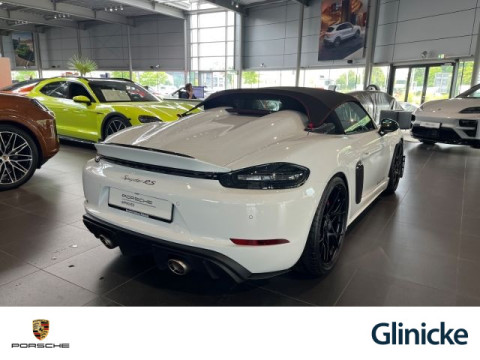 Porsche - 718 Spyder