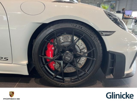 Porsche - 718 Spyder