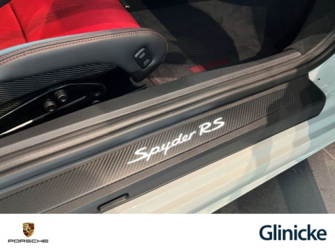 Porsche - 718 Spyder