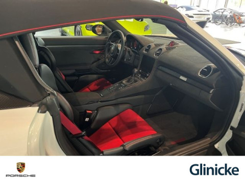 Porsche - 718 Spyder