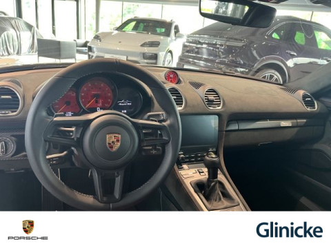 Porsche - 718 Spyder