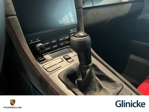 Porsche - 718 Spyder